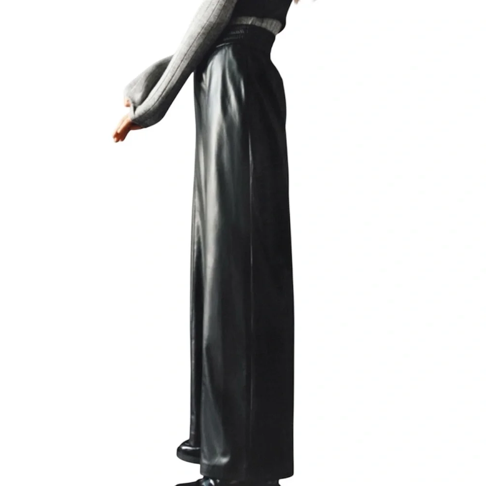 NWT Zara Faux Leather Pants - Picture 3 of 11